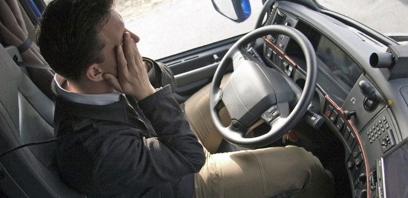 Consejos para evitar los microsueños al conducir